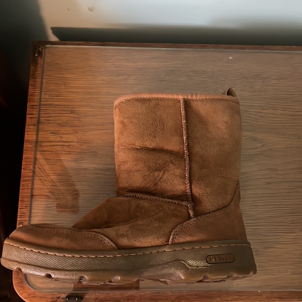 L.L. Bean ladies boots. - Picture 4 of 9